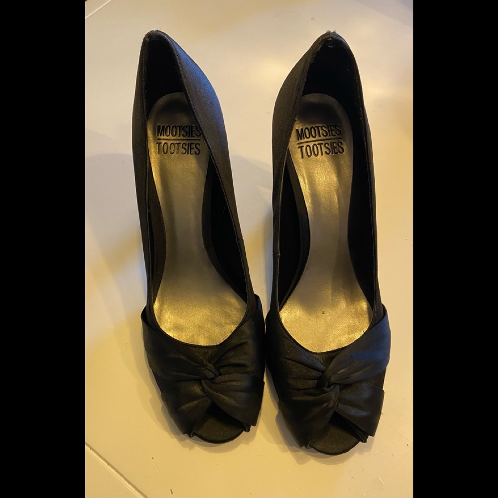 Satin Black Women’s Heels. Size 8.